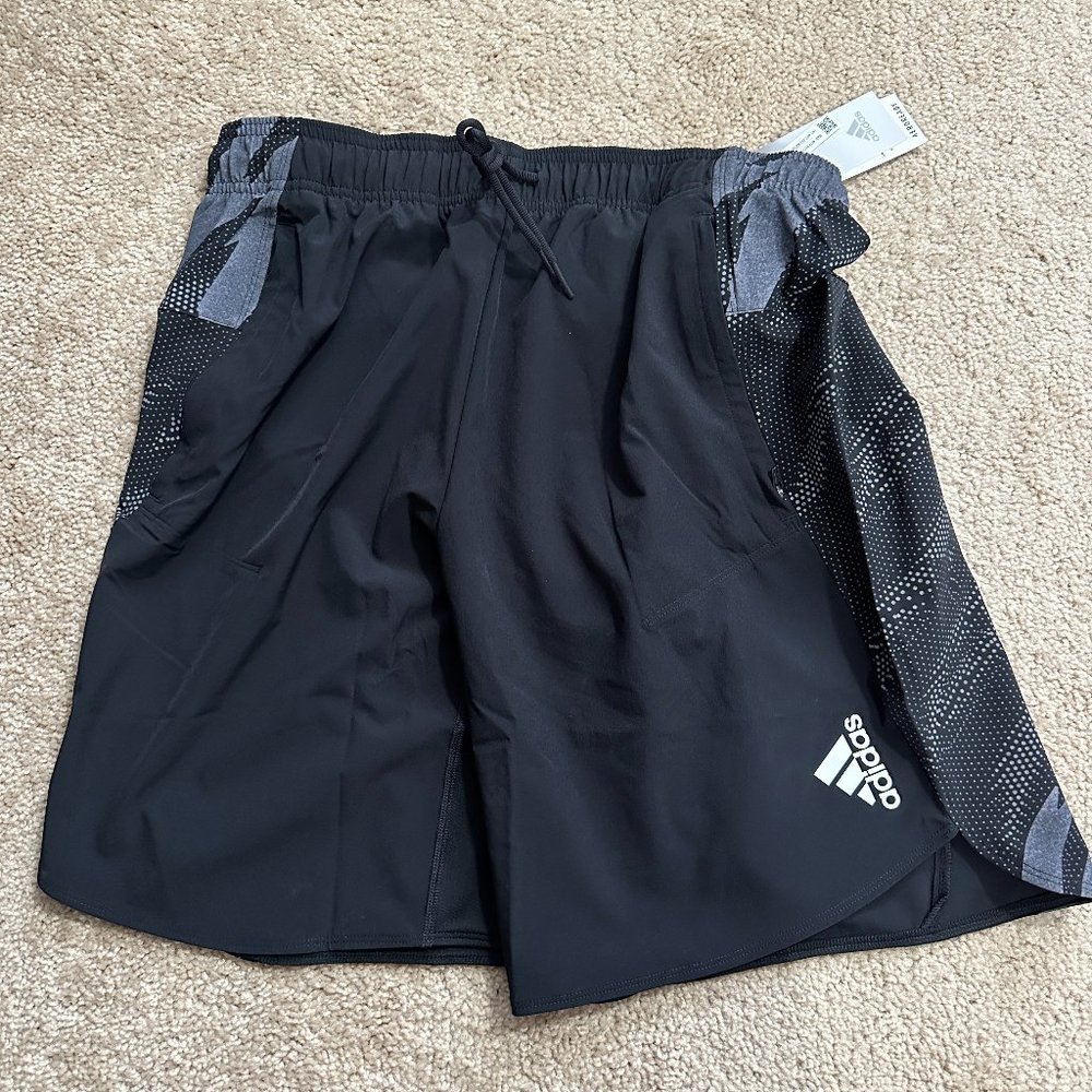 NWT Adidas 9" D4T Training Shorts - Size M